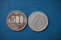 “절대 쓰지마라” 60살 넘어 절대 돈을 쓰면 안되는 4가지