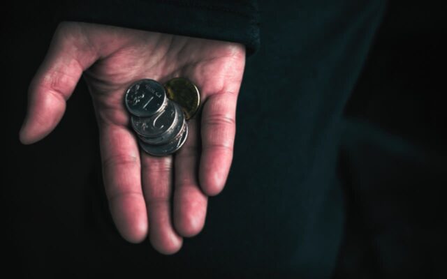 가난한 사람들이 죽기 전 가장 많이 하는 후회 ‘1위’는 이것입니다