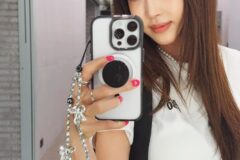 46세 맞아? 20대로 착각할만큼 어려보이는 여배우의 스트레이트 헤어