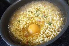 숙취 때문에 찾는 ‘이 메뉴’, 실제로는 간 해독 속도를 절반으로 떨어뜨립니다
