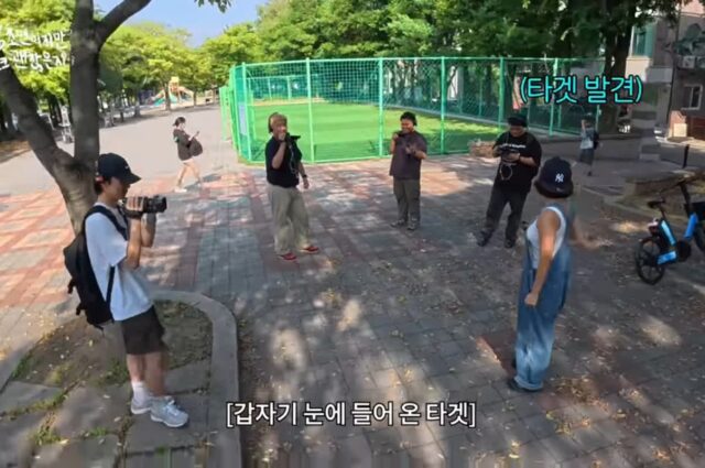 우연히 만난 이은지와 인터뷰하는 초등학생