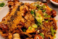 쫀득한 껍질과 촉촉한 살코기가 조화를 이루는, 족발 맛집 5곳