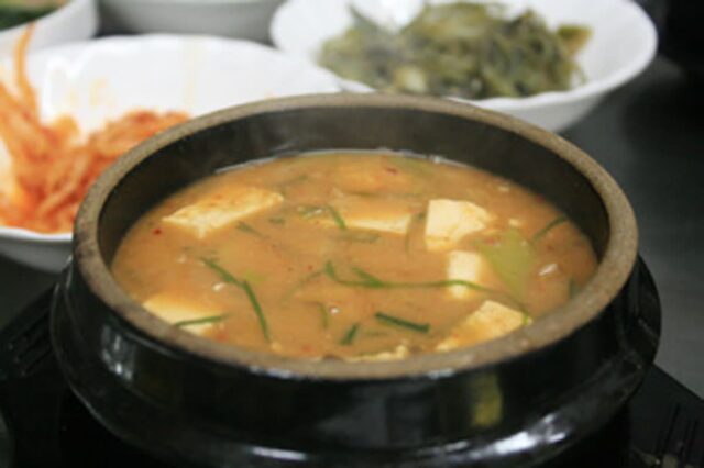 된장찌개에 ‘이 재료’ 넣으면 독성 반응이 증가합니다. 의사가 말하는 금지 조합