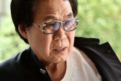 ‘女 연예인’ 얼굴 도배…조영남, 또 ‘엽기적 행각’