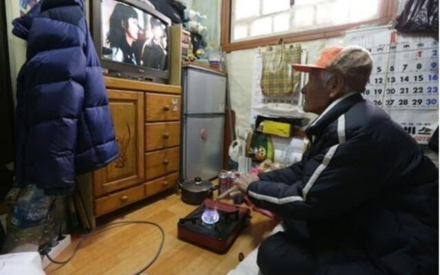 “돈이 없어서…” 요즘 70대 사이에 퍼지고 있다는 소름돋는 현상