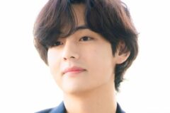 ‘BTS’ 뷔, 30살 연상女와…