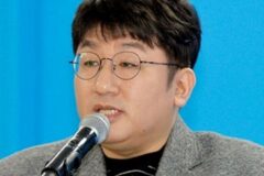 ‘부정 거래 의혹’ 방시혁 의장, 韓 떠나…