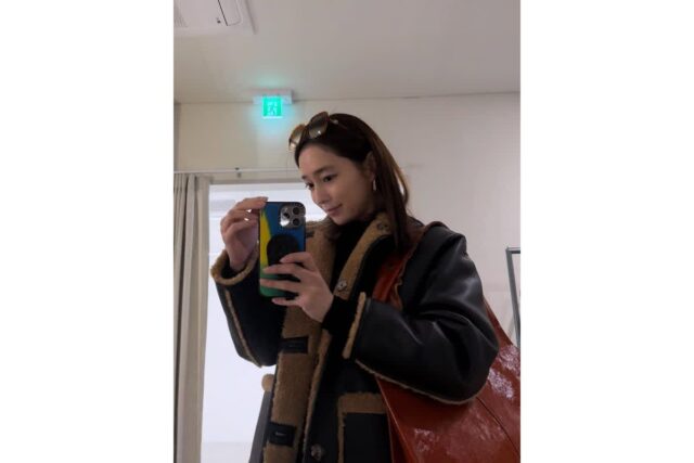 40대 맞아? 41세에 아이 낳고도 20대처럼 보인다는 여배우의 긴생머리