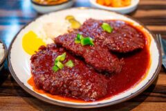 얼얼한 매력과 중독적인 풍미를 즐길 수 있는 매운 음식 맛집 5곳