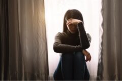 “참았어야 했는데..” 요즘 70대들이 가장 후회하는 소비 ‘1위’