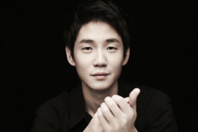유명 男스타, ‘병원 이송’… 팬들 오열