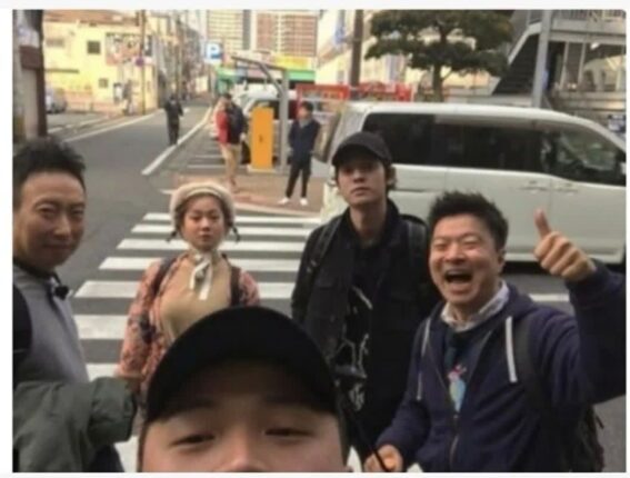 알포인트급 연예인 단체사진
