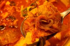 구수하고 깊은 국물로 속을 든든하게 채워주는 찌개 맛집 5곳