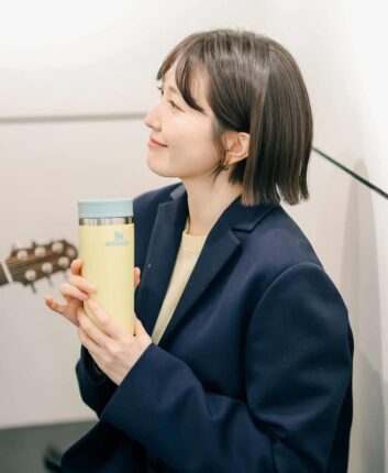 동료 가수와 결혼 후 11년째, 단 한 번도 싸우지 않았다는 여가수의 단발머리