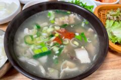 세월의 손맛이 국물에 그대로 배어 있는 오랜 국밥 맛집 5곳