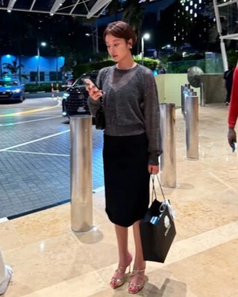 “다시는 결혼 안 해요” 선언한, 두 아이 엄마 여배우의 짧은머리