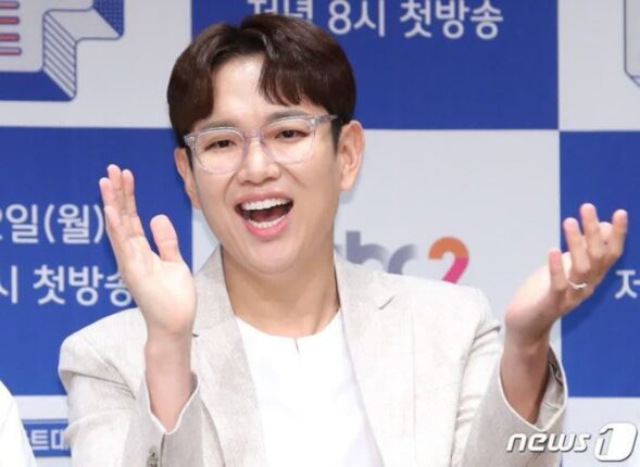 장성규가 웃을때 입만 웃는 이유