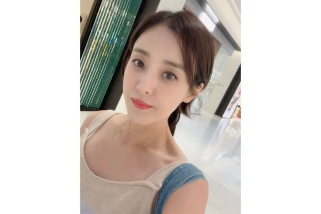 이혼 9년 차지만 전 남편과 매일 통화한다는 여배우의 내추럴 묶음머리