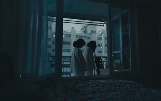 “자식까지 가난하게 만드는 행동” 3위 남탓, 2위 감정 소비, 1위는?