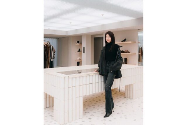 동네 사진관에 걸린 한 장의 사진으로 배우가 된 여배우의 스트레이트 헤어