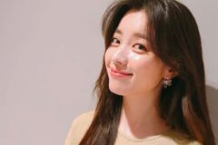 얼마나 예쁘길래? 조인성이 ‘너무 예쁘다’며 극찬한 여배우의 청순 롱헤어