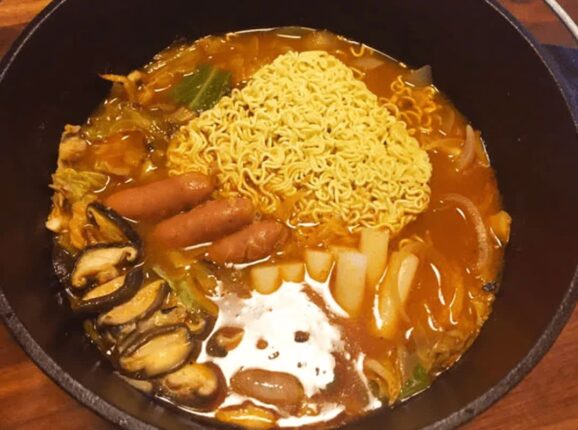 당뇨환자가 “이 음식” 먹으면 라면 먹은것 보다 혈당 더 폭등합니다.