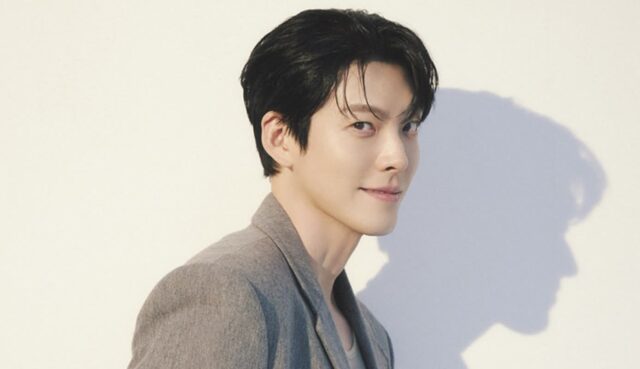 ‘산타’된 김우빈..어린이 병동에 전한 크리스마스 선물