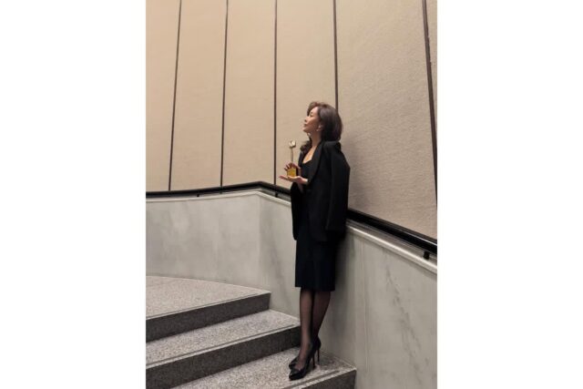 무명 시절, 잇몸이 내려앉을 만큼 마음고생이 심했다는 여배우의 미디엄 볼룸 헤어