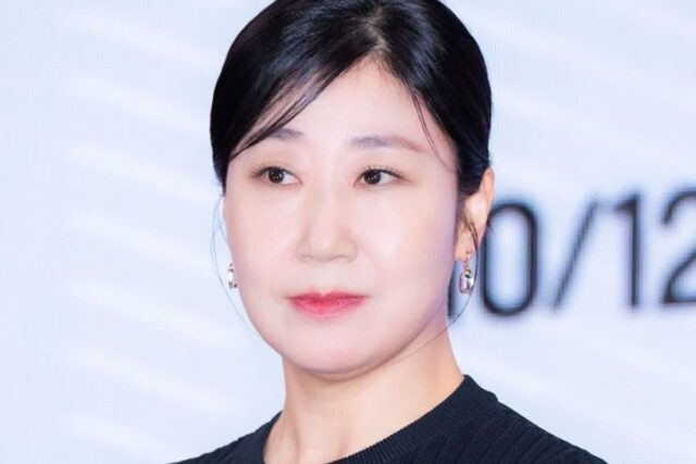 라미란, 돌연 한국 떠났다…