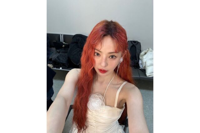 20대라 해도 믿을, 176cm·50kg 중반을 유지 중인 40대 슈퍼모델의 붉은 웨이브펌