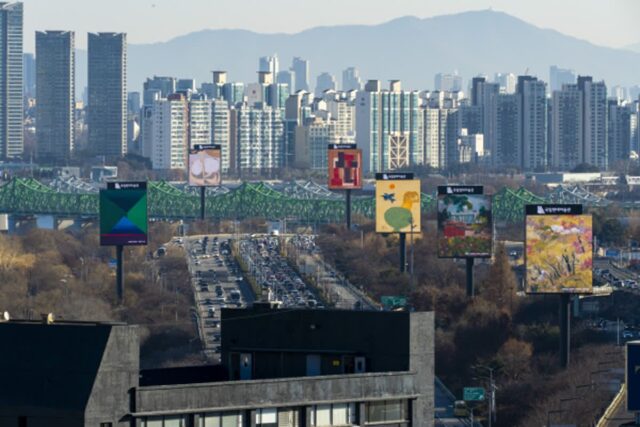 한겨울 도심을 밝히는 예술의 온기 국립현대미술관 ‘도로 위 미술관’, 회화 명작 새 단장