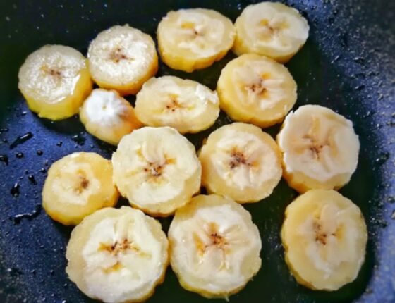 바나나를 썰어서 “이 음식”과 같이 구우세요, 놀랄만한 디저트 완성됩니다.