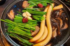 담백한 국물과 푸짐한 양으로 사랑받아온 서울 닭한마리 맛집 5곳