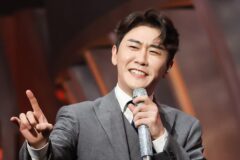 ’42세’ 영탁, 새해 첫 소식… 축하 쏟아지는 中