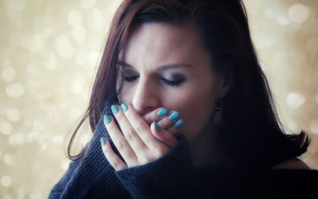 나이들어서 아무리 친해도 비밀로 해야하는 4가지