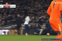 토트넘 경기 종료 직후 빌라 선수들과 싸움..gif
