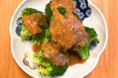 브로콜리에다 “이 음식”을 넣어보세요, 애들도 환장하면서 먹습니다.