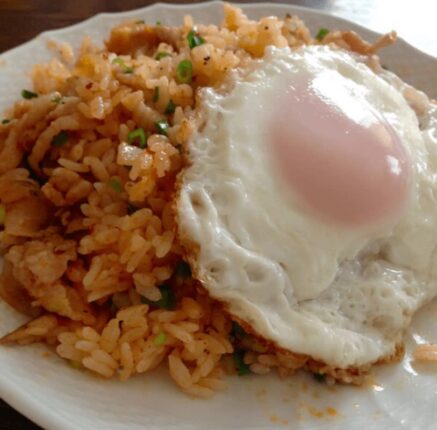 굴소스 아닙니다 “김치볶음밥에는 이 음식” 넣으면, 5배 맛있어 집니다.