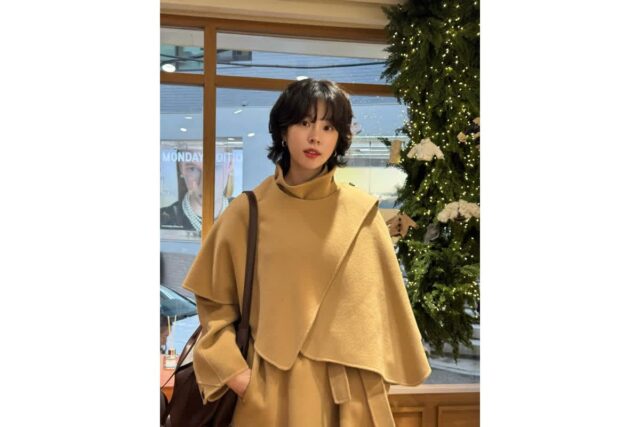 서은수, 단발머리 변신 후 리즈 갱신… 케이프 코트로 완성한 우아한 겨울 코트룩