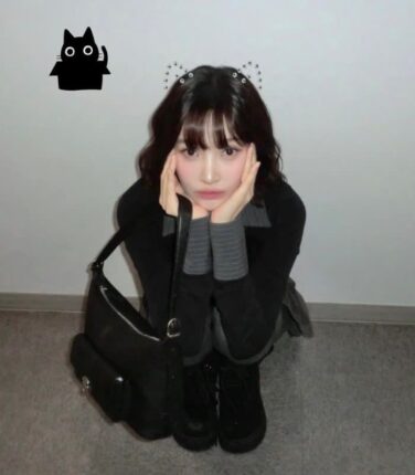(장바구니 핸들 틀어) 조이도 명품백보다 자주 드는 가방