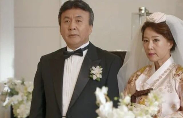 4번째 결혼… 25살 아내에 대한 악플에 대해 의연하게 대처하는 배우