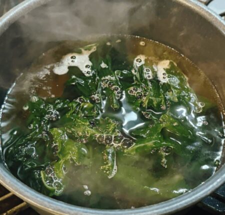 미역국 끓일 때 “소고기 대신 이 음식” 넣으세요, 이런 맛은 처음 느낍니다.
