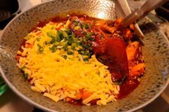 학생과 주민의 일상이 겹치는 동네에서 꾸준히 검증된 회기 맛집 5곳