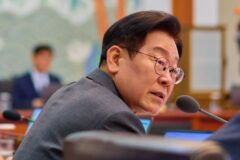 李, 구사일생… 방금 들어온 소식