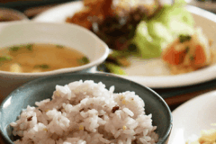 “우리나라 사람만 유독 ‘이 암’이 많은 이유” 식사 직후의 사소한 이 행동 때문입니다