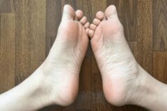 잠들기 전 발에 “소금”을 묻히세요, 이 방법은 의사들도 알고나서 놀랐습니다.
