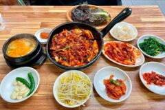 불맛과 양념의 균형으로 밥 한 공기를 비우게 만드는 돼지불백 맛집 5곳