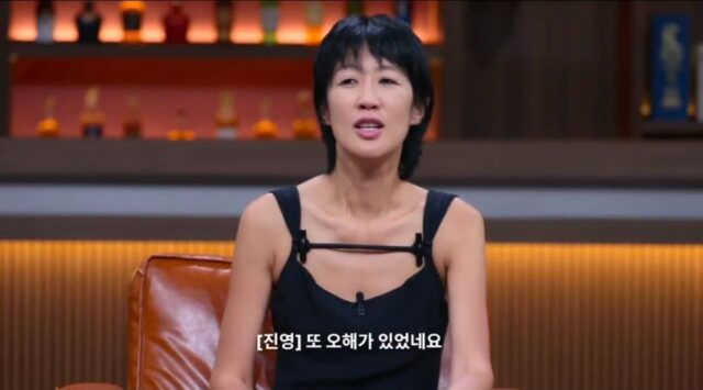 남들 요리하는데 뒷짐 지고 구경하는 출연자 ㄷㄷ