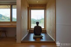 “냉장고, TV, WIFI, 금주, 금연 다 못함” 오대산 자연명상마을 옴뷔은 대체 어디?