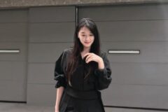 “이게 바로 청순 치명” 조우리, 올 블랙으로 완성한 역대급 고혹적인 미니룩